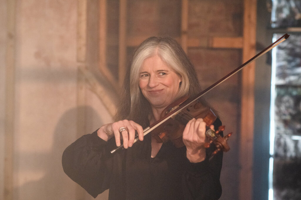Joanne Green, Violin